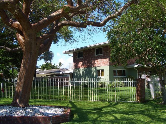 Продажа дома по адресу 2780 SE 5th Ct - фото 5980673