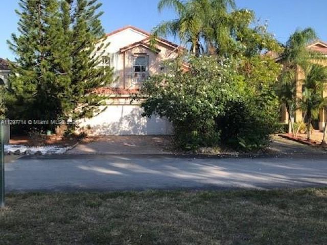 Продажа дома по адресу 10135 SW 156th Ave - фото 5985563