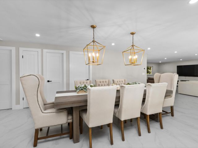 Продажа дома по адресу 2500 NE 23rd Street - фото 5980649