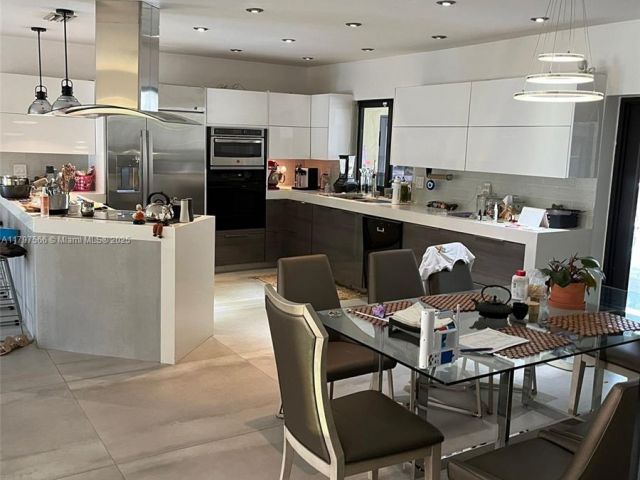 Дом в аренду по адресу 20375 NE 22nd Pl - фото 5971473