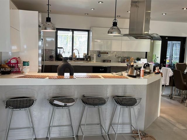 Дом в аренду по адресу 20375 NE 22nd Pl - фото 5971483