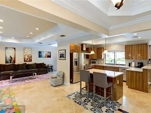 Продажа дома по адресу 4041 NE 34th Avenue - фото 5981649