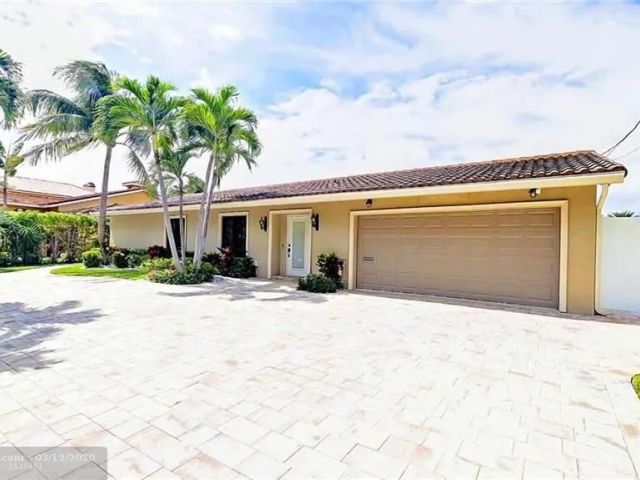 Продажа дома по адресу 4041 NE 34th Avenue - фото 5981654