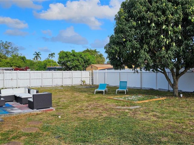 Продажа дома по адресу 2230 NW 175th St - фото 6009524