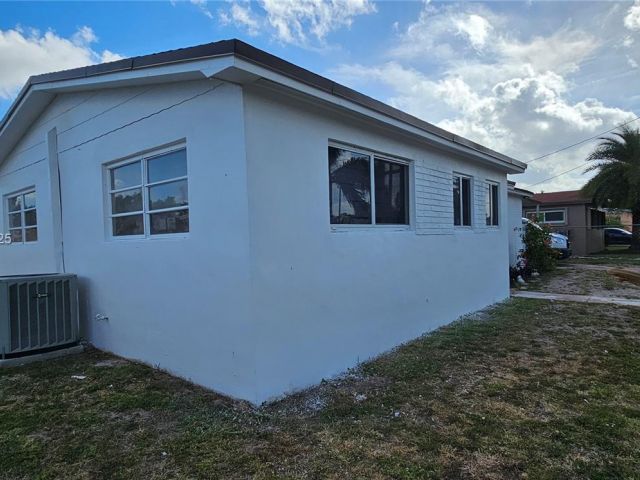 Продажа дома по адресу 2230 NW 175th St - фото 6009526