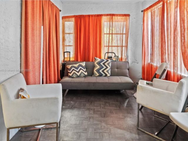 Продажа дома по адресу 34 NW 34th Ter - фото 5987219