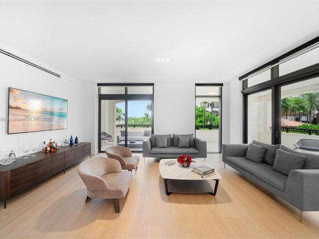 Продажа квартиры #7025 - фото 5975658