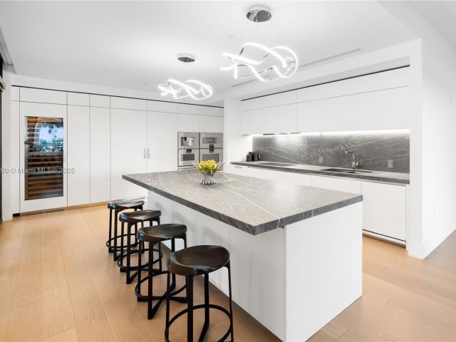 Продажа квартиры #7025 - фото 5975659