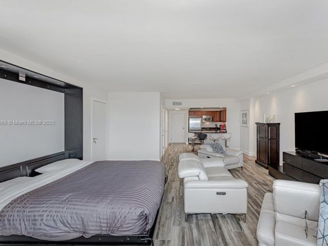 Продажа квартиры #1532 - фото 6029061