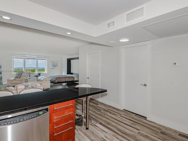 Продажа квартиры #1532 - фото 6029070