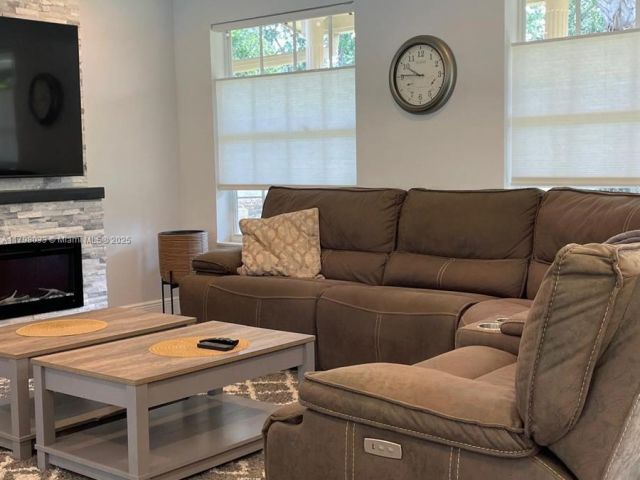 Дом в аренду по адресу 2230 N 50th Ave 0 - фото 5984465