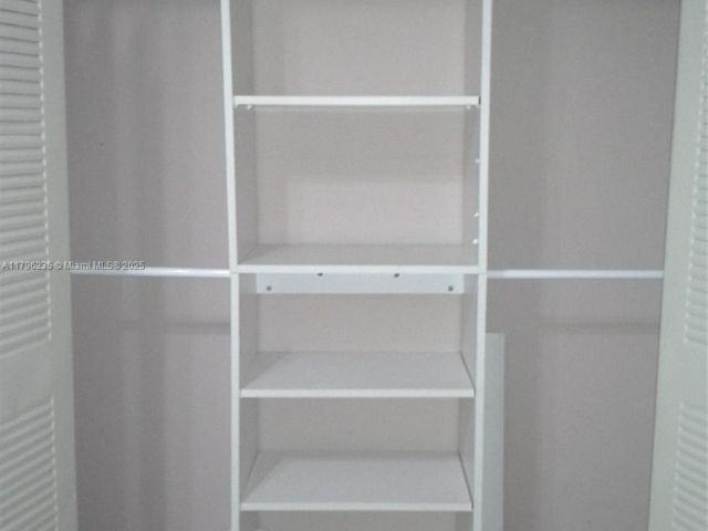 Дом в аренду по адресу 11795 SW 18th St 3-31 - фото 5973109