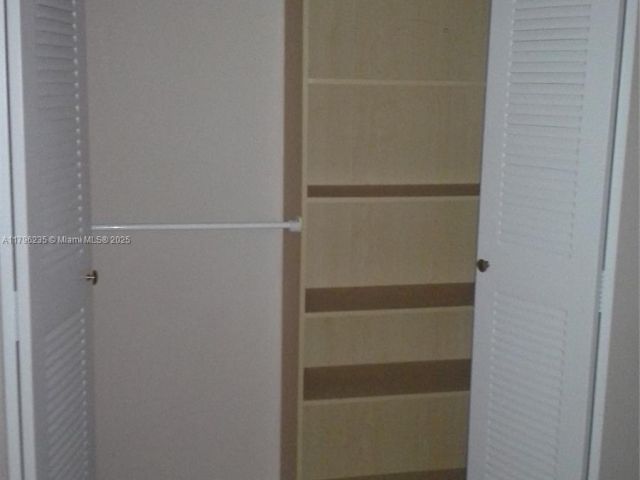 Дом в аренду по адресу 11795 SW 18th St 3-31 - фото 5973112