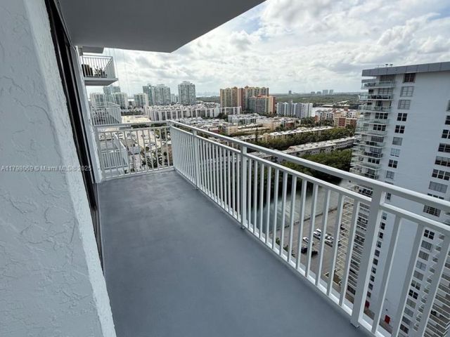 Квартира в аренду номер - фото 5976389