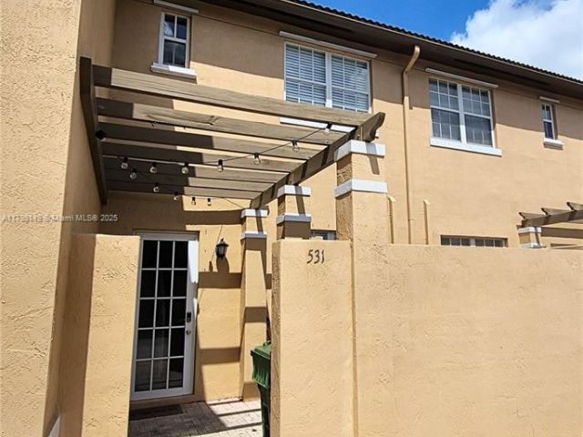 Продажа дома по адресу 531 SW 147th Ave 2-4 - фото 6000029