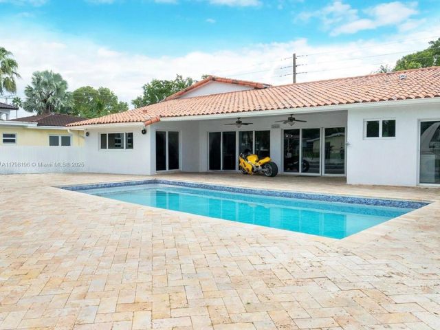 Продажа дома по адресу 2055 Keystone Blvd - фото 5976851