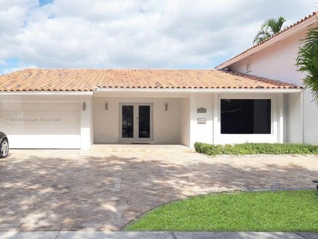 Продажа дома по адресу 2055 Keystone Blvd - фото 5976853