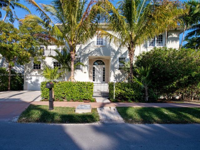 Дом в аренду по адресу 797 Ridgewood Rd - фото 5975704