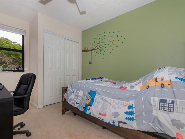 Продажа дома по адресу 11733 NW 11th St - фото 5976864