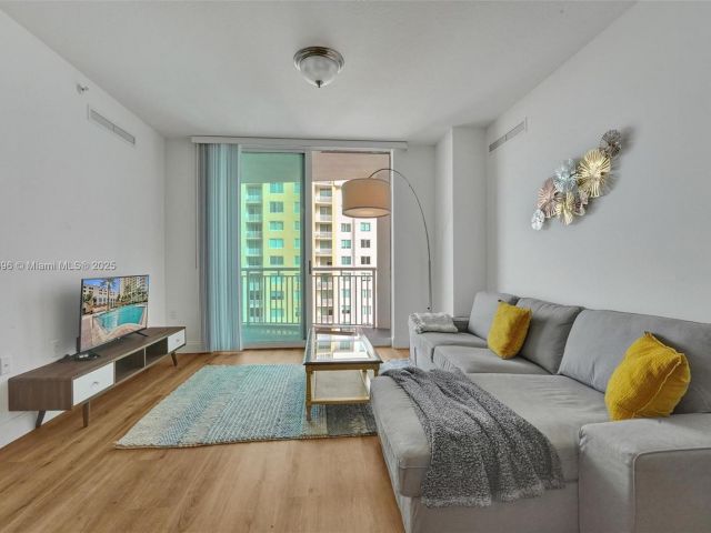 Продажа квартиры #2105W - фото 7431360