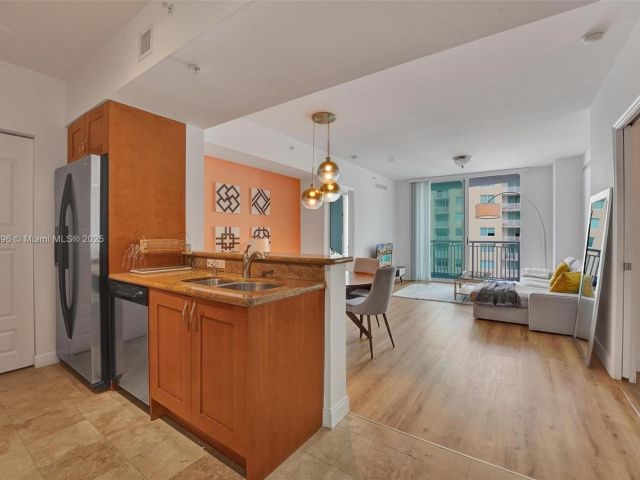 Продажа квартиры #2105W - фото 7431379
