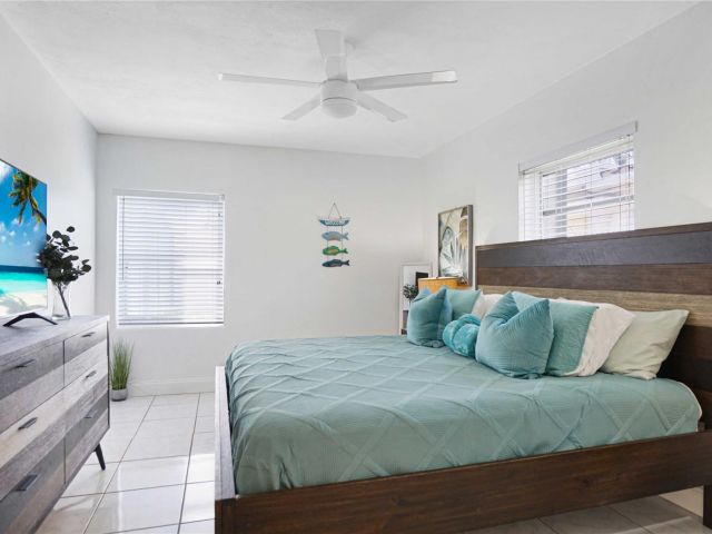 Дом в аренду по адресу 2716 N Ocean Blvd - фото 6003020