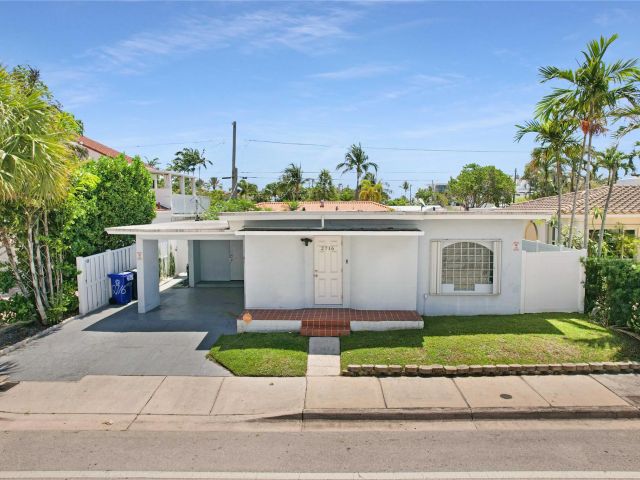 Дом в аренду по адресу 2716 N Ocean Blvd - фото 6003035