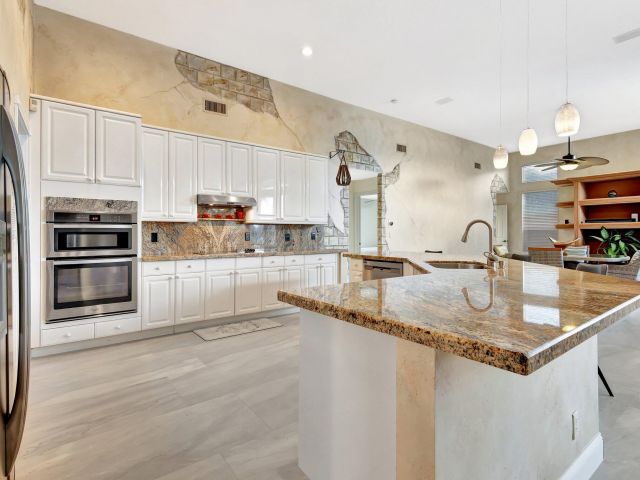 Продажа дома по адресу 19236 Bay Leaf Court - фото 6015490