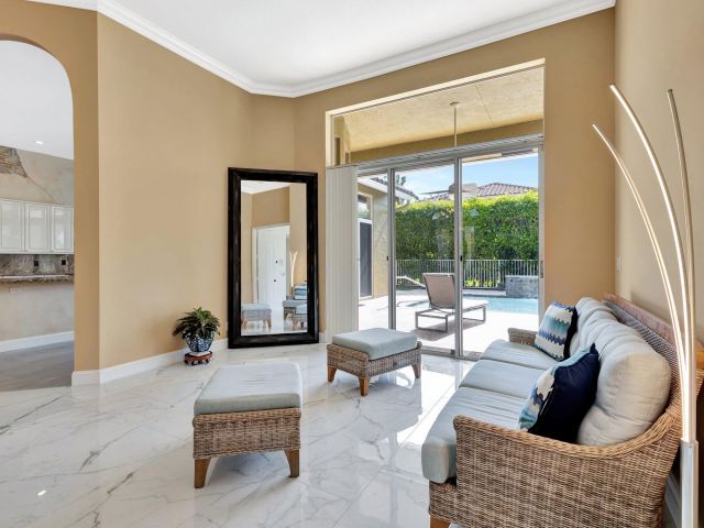 Продажа дома по адресу 19236 Bay Leaf Court - фото 6015493