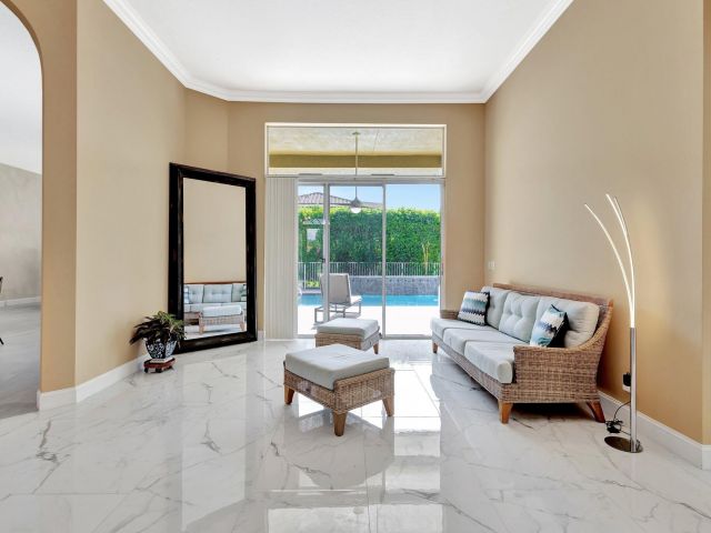 Продажа дома по адресу 19236 Bay Leaf Court - фото 6015495