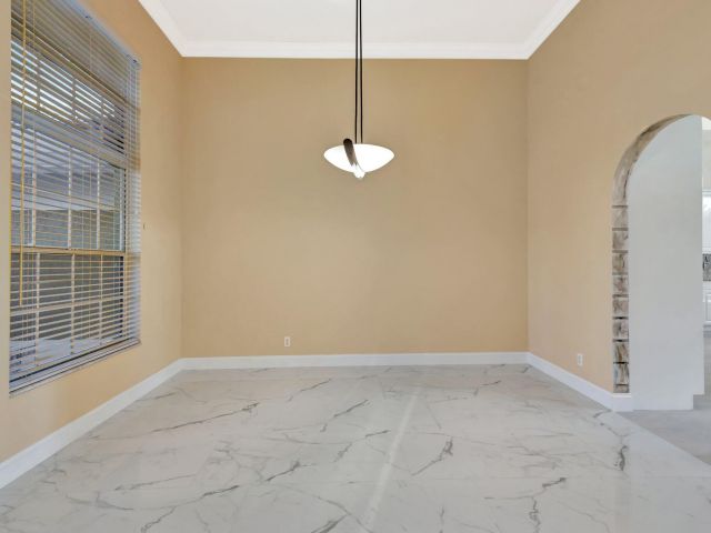 Продажа дома по адресу 19236 Bay Leaf Court - фото 6015501