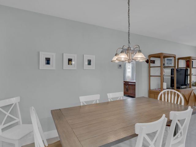 Дом в аренду по адресу 348 SE 18th Avenue - фото 5982746