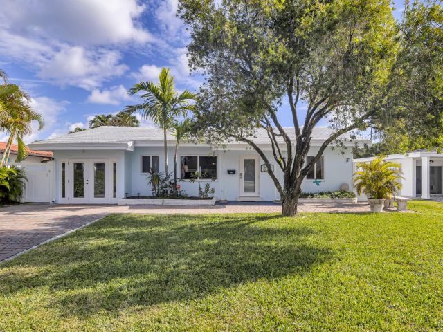 Дом в аренду по адресу 348 SE 18th Avenue - фото 5982761