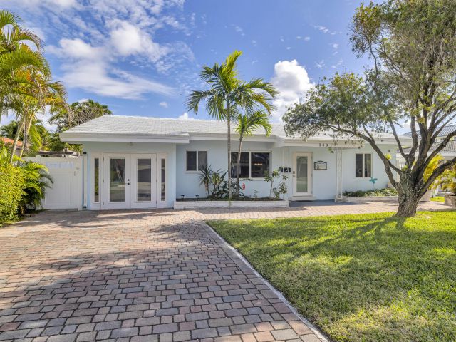 Дом в аренду по адресу 348 SE 18th Avenue - фото 5982763