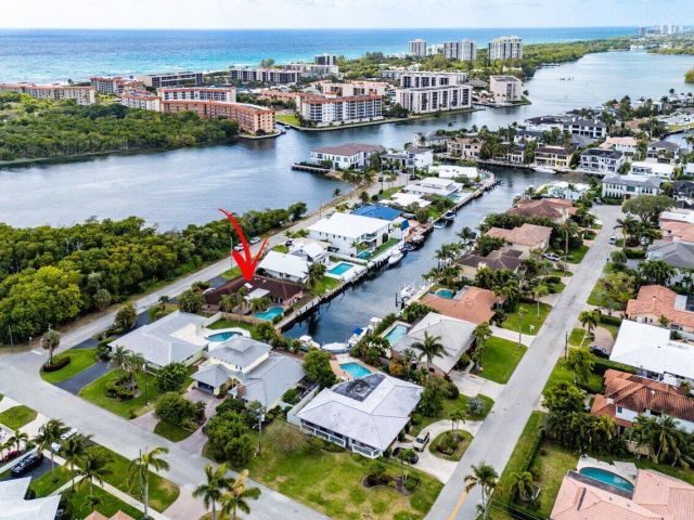 Продажа дома по адресу 3163 NE 8th Avenue - фото 5995720