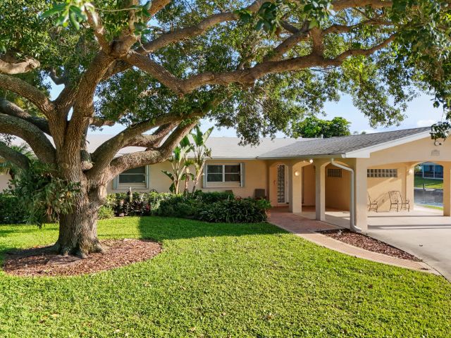 Дом в аренду по адресу 1059 Carambola Circle - фото 5983008