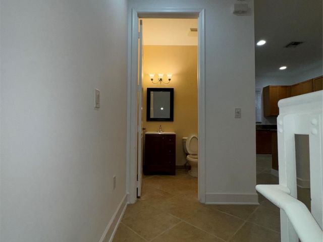 Продажа дома по адресу 1033 NE 17th Way 605 - фото 5981464