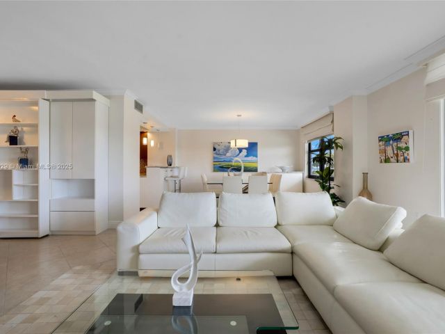 Продажа квартиры #5S - фото 5997234