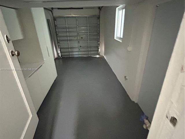 Продажа дома по адресу 1575 SW 12th Ave - фото 6112748