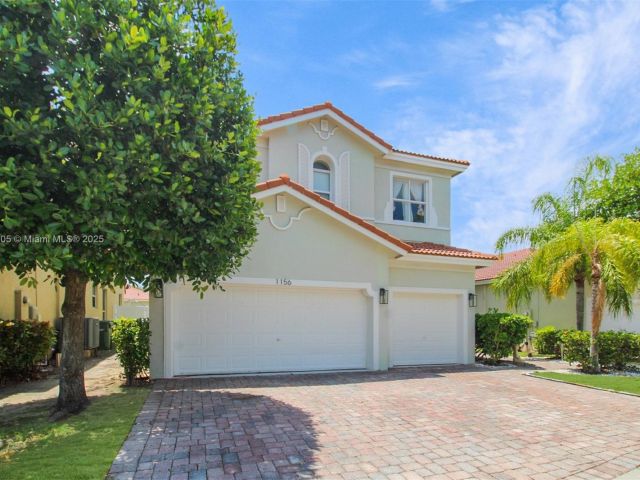 Продажа дома по адресу 1156 NE 37th Pl - фото 6036579