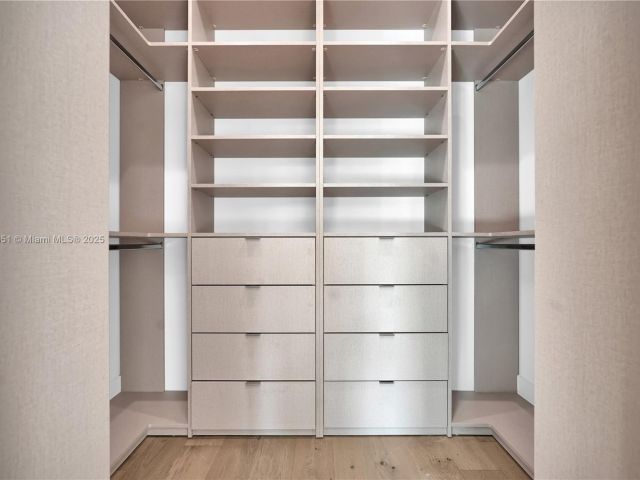 Продажа дома по адресу 30 NE 50th St - фото 5987256