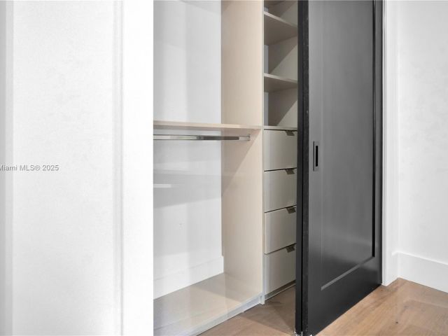 Продажа дома по адресу 30 NE 50th St - фото 5987258