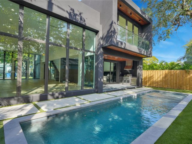 Продажа дома по адресу 30 NE 50th St - фото 5987262