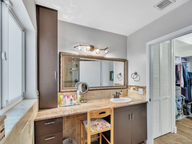 Продажа дома по адресу 1870 NE 197th Ter - фото 5996963