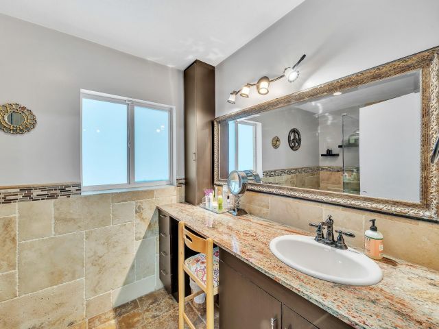 Продажа дома по адресу 1870 NE 197th Ter - фото 5996965