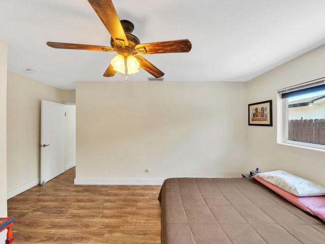 Продажа дома по адресу 1870 NE 197th Ter - фото 5996969