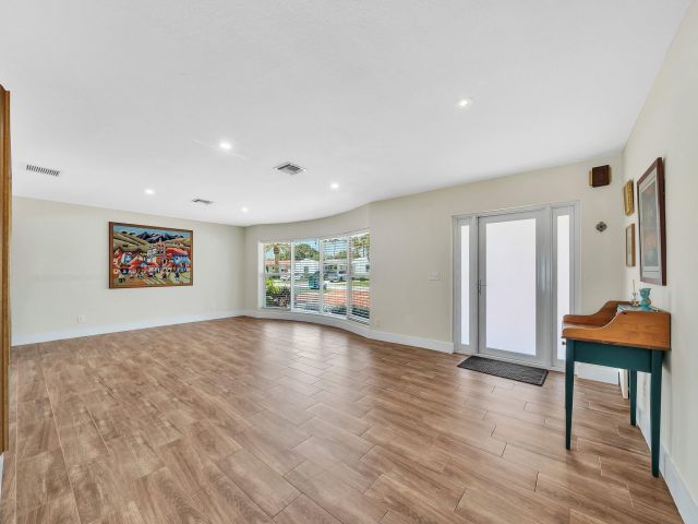 Продажа дома по адресу 1870 NE 197th Ter - фото 5996975