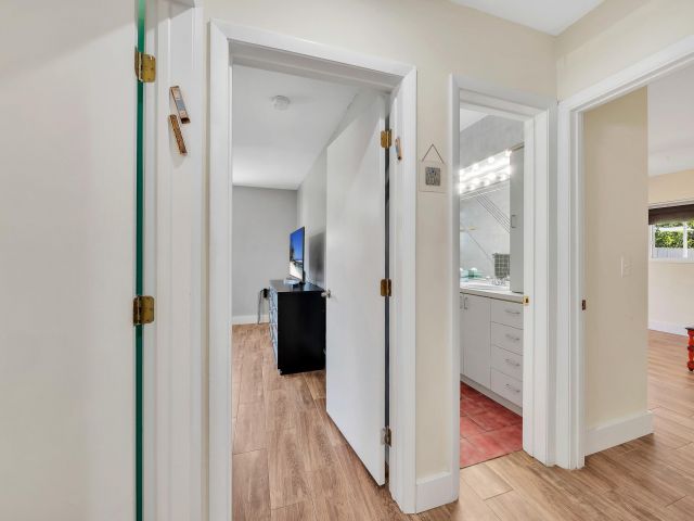 Продажа дома по адресу 1870 NE 197th Ter - фото 5996977