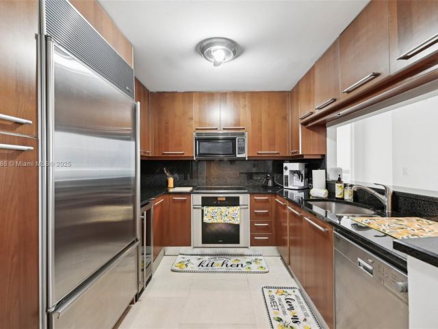 Продажа квартиры #1009 - фото 6007176