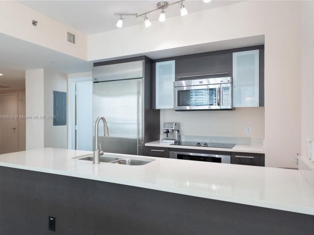 Продажа квартиры #1907 - фото 6088666